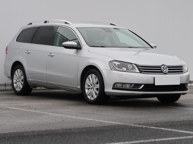 Volkswagen Passat B7 , 177 KM, DSG, Navi, Xenon, Bi-Xenon, Klimatronic, Tempomat,-1