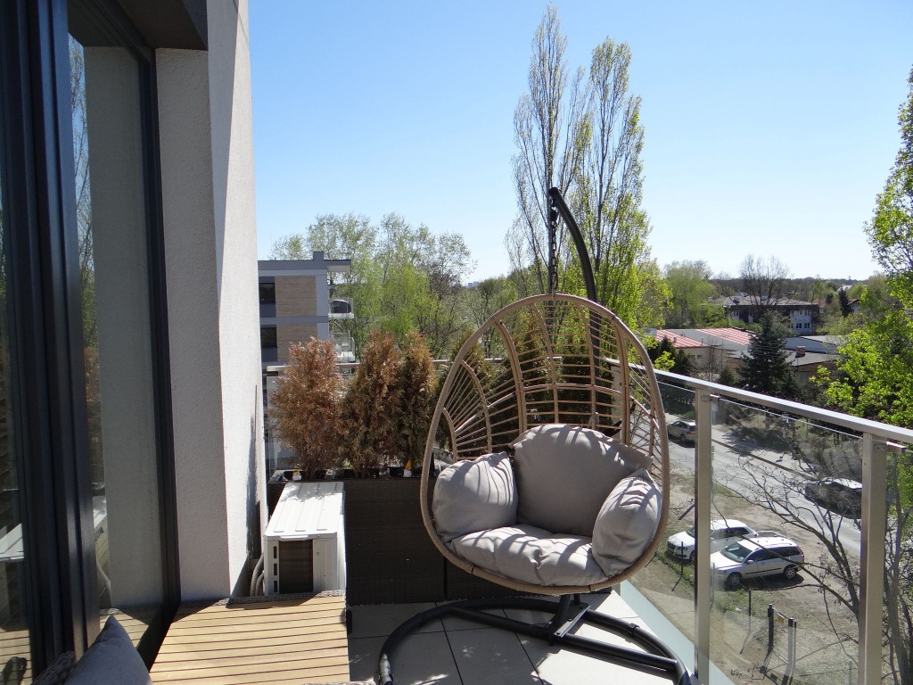 Apartament trzypokojowy z pięknym widokiem - NOWA NIŻSZA CENA - OKAZJA! - Widok 2