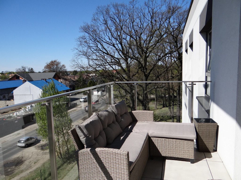 Apartament trzypokojowy z pięknym widokiem - NOWA NIŻSZA CENA - OKAZJA! - Widok 3