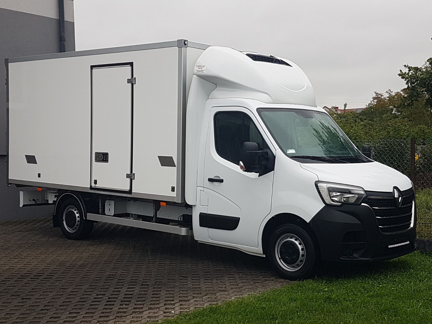 Renault Master 8EP CHŁODNIA 4,20x2,10x2,00 IZOTERMA AGREGAT CARRIER GRZANIE KLIMA