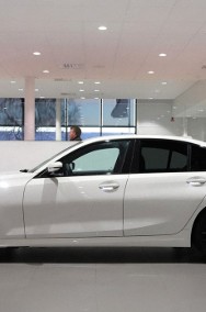 BMW SERIA 3 318i M Sport 318i M Sport 2.0 (156KM)| Oświetlenie ambientowe-2