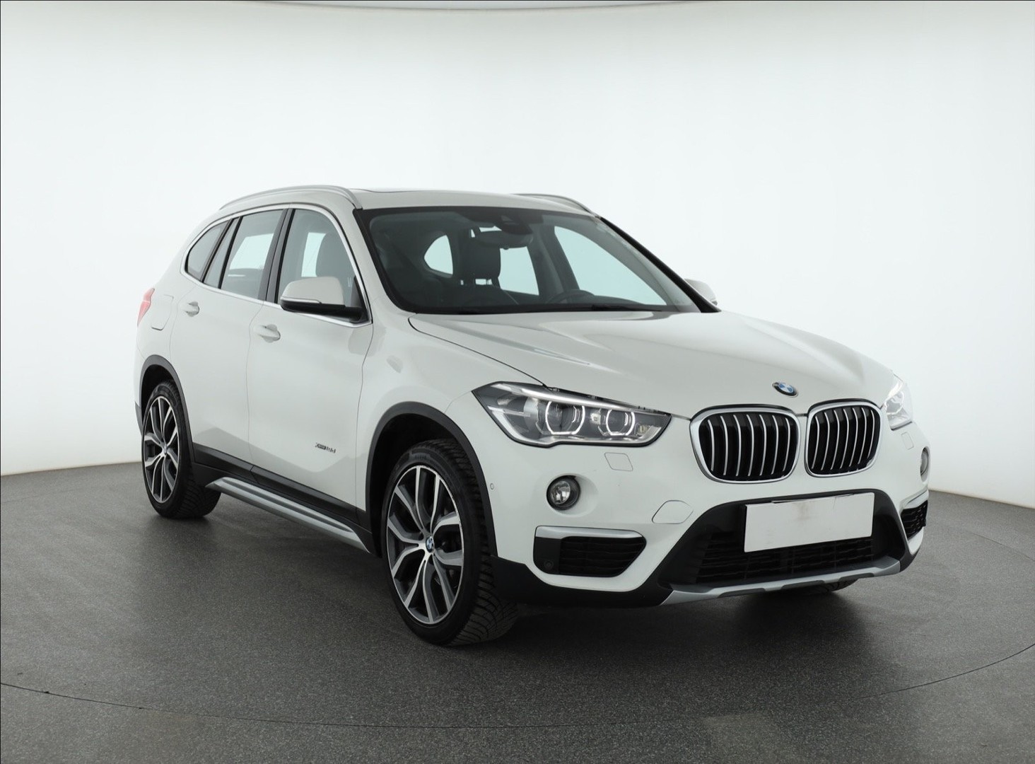 BMW X1 F48 , Salon Polska, Automat, Skóra, Klimatronic, Tempomat,