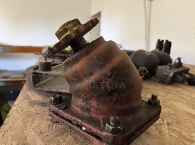 Claas Dominator 98 - przekładnia napełniania ziarnem-1