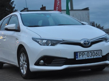 Toyota Auris II-1