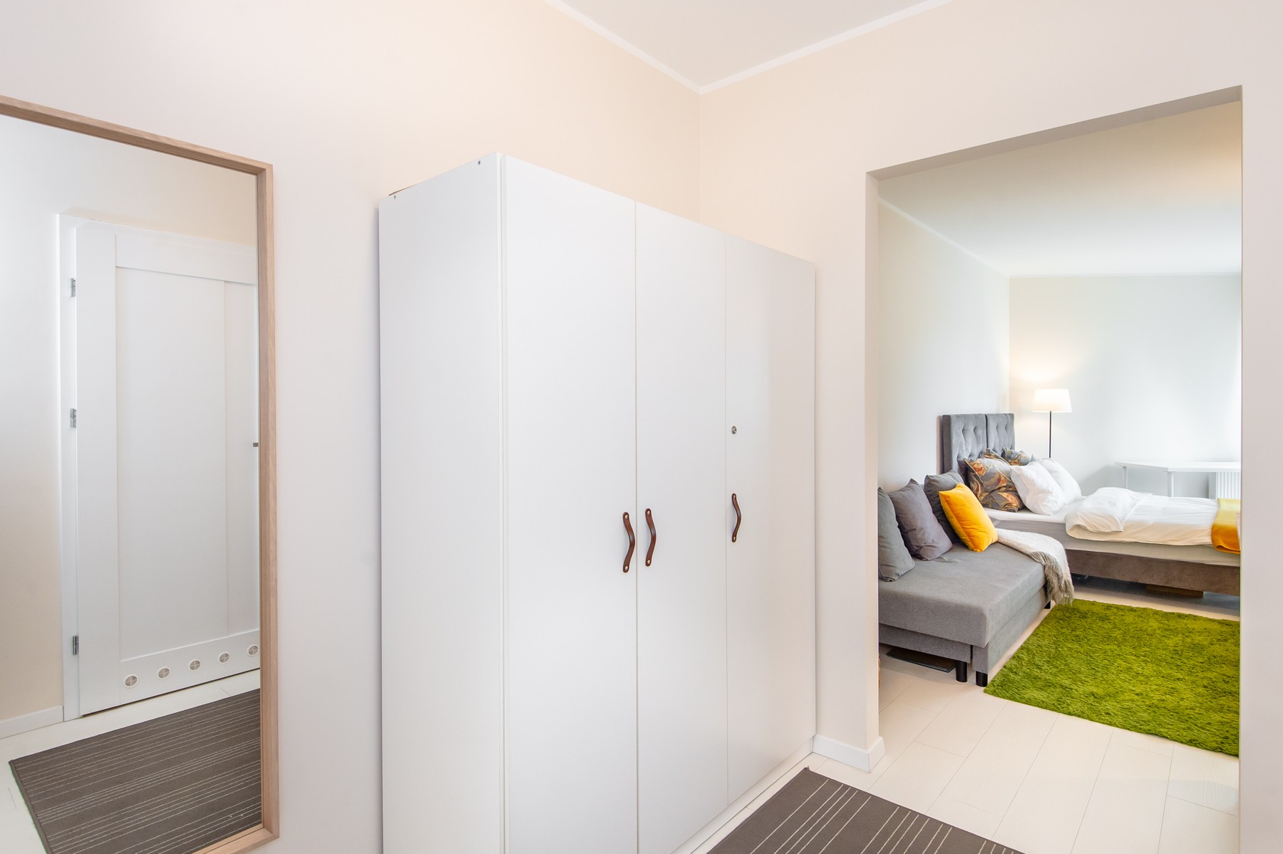Kawalerka 33 m² | Centrum Poznania | Bezpośrednio | Pełne wyposażenie | Ochrona 24/7 - Widok 3