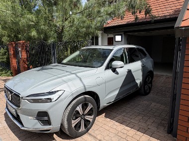 Na gwarancji luksusowe VOLVO XC60, mały przebieg-1