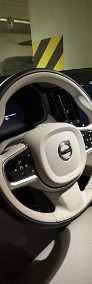 Na gwarancji luksusowe VOLVO XC60, mały przebieg-4