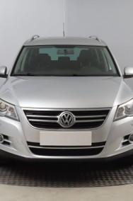 Volkswagen Tiguan , Xenon, Klima, Tempomat, Parktronic, Podgrzewane siedzienia,-2