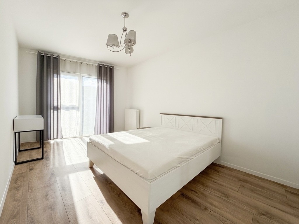 52M2 - 2 POKOJE - CAPITAL TOWERS– BALKON -PARKING – pohled 5