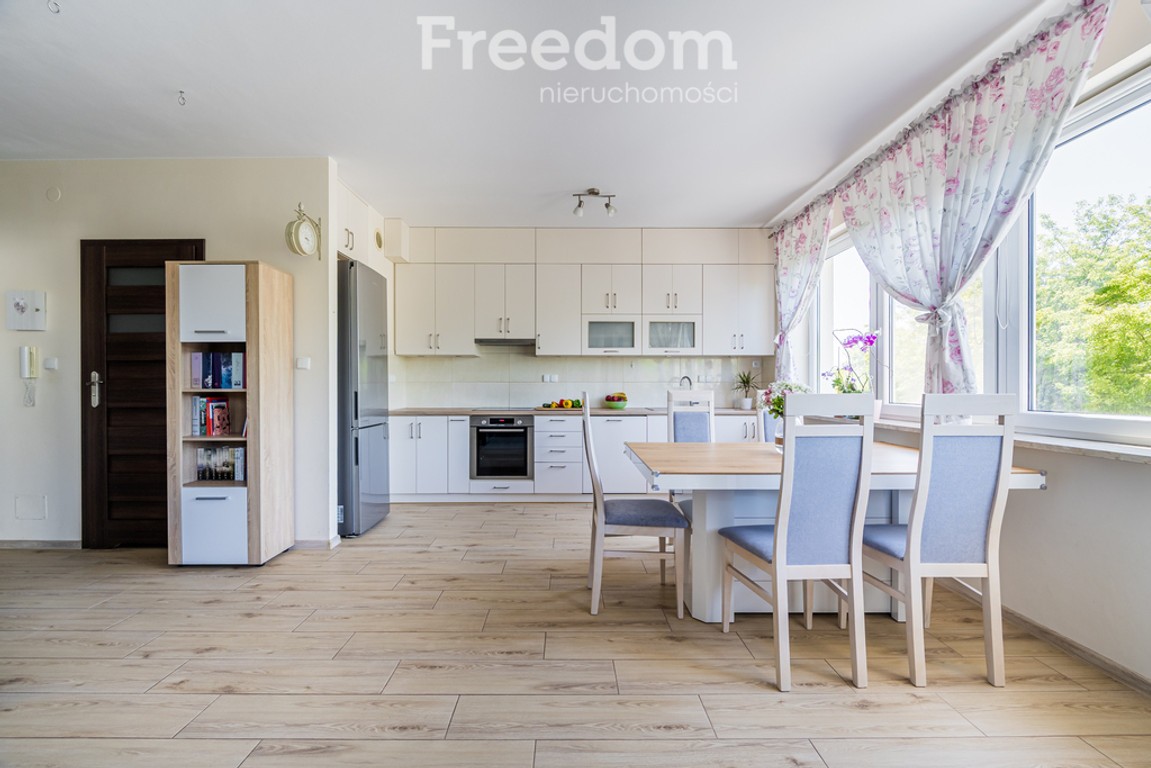 Słoneczne 3 pokoje (62,74 m²) z dużym balkonem - Widok 2