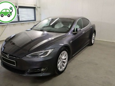 Tesla Model S-1