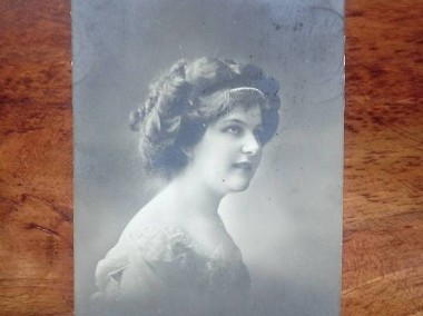 portret kobiety zdjęcie przedwojenne kartonikowe 1914 r. fotografia pocztówka-1