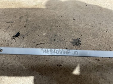 John Deere - bagnet miarka oleju RE540996-2