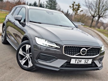 CROSS COUNTRY_ 2023_ Lifting_ AWD_ Pamięć Foteli_