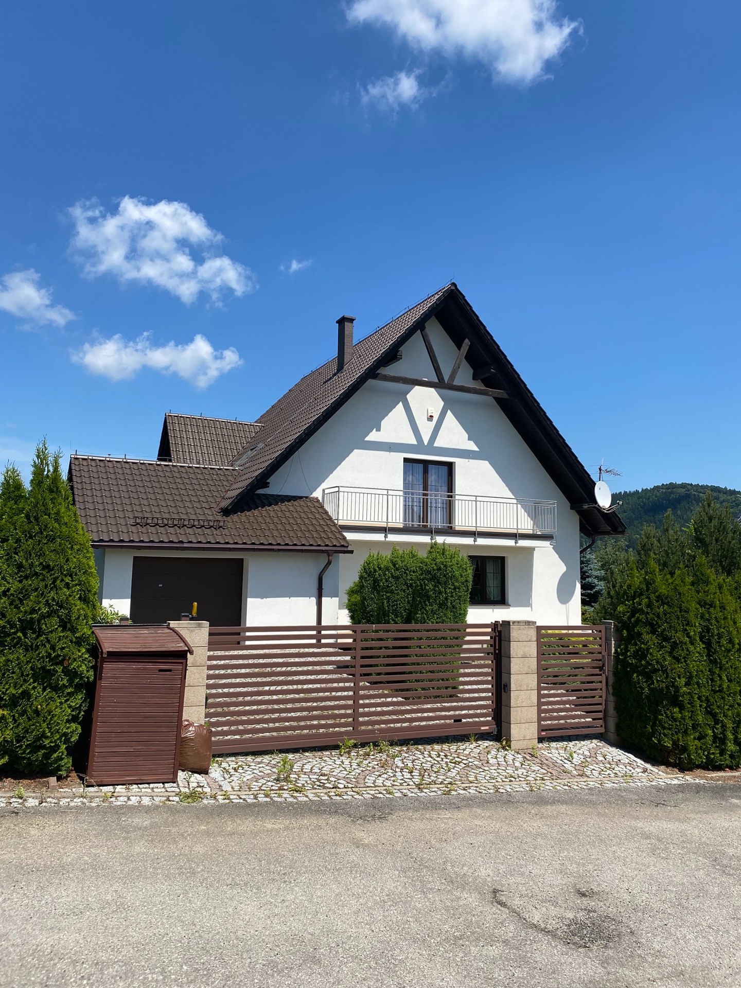 Wyjątkowy dom wolnostojący 184 m² | Gruntowa pompa ciepła | Ogród 1257 m² | Widok na góry i jezioro | Miszkowice