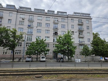 Bezpośrednio do sprzedania czteropokojowe mieszkanie w rejonie Placu Narutowicza-1