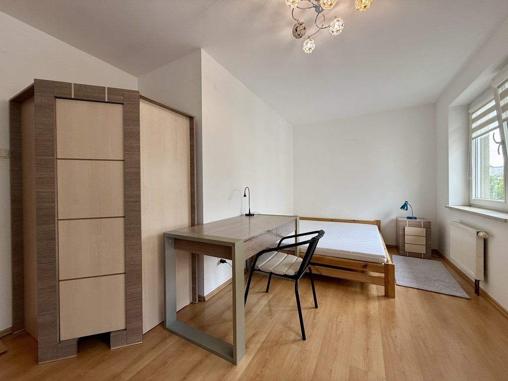 ul. Nazimka! 59 m² 2 pokoje i osobna kuchnia! - Więcej