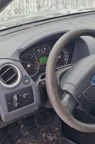 Syndyk sprzeda samochód Ford Fusion-3