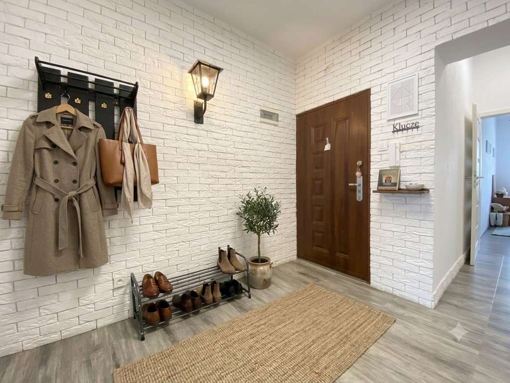 Balkon | Piwnica | Rolety antywłamaniowe | Teren zamykany | Parking - Widok 3