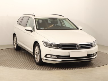 Volkswagen Passat B8 Serwis ASO, 190 KM, Navi, Klimatronic, Tempomat, Parktronic,-1