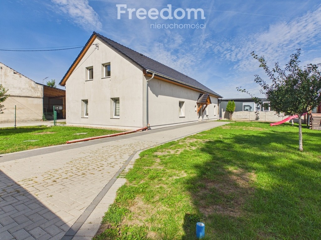 6-соба куќа и еднофамилијарна куќа од 207 m²