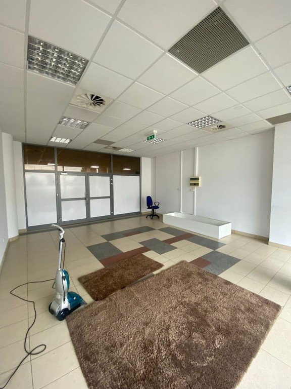 Lokal 47 m² przy pl. Jana Pawła II - Widok 2