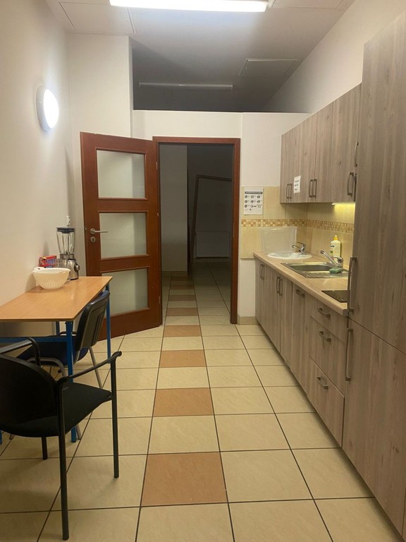 Lokal 47 m² przy pl. Jana Pawła II - Więcej