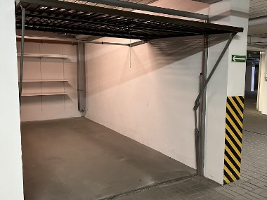 Marcelińska Ataner - 15 m2 garaż zamykany bramą (nie miejsce postojowe!)-1