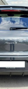 Porsche Macan-4