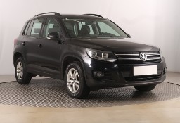 Volkswagen Tiguan , Salon Polska, 1. Właściciel, Serwis ASO, Navi, Klimatronic,