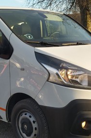 Renault Trafic-2