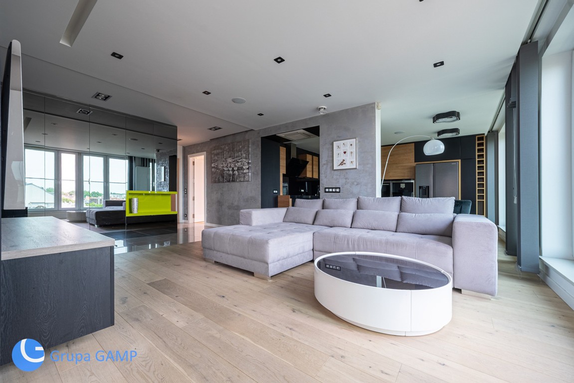 3-Bedroom Unique Penthouse by the River - Widok 3