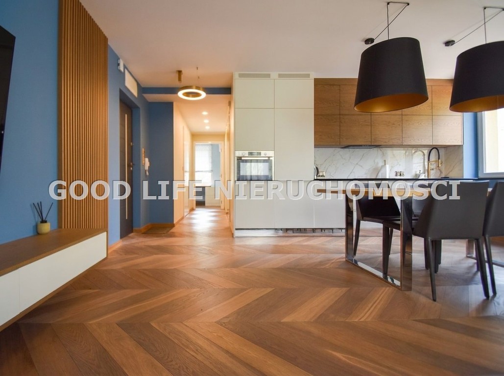WYSOKI STANDARD W CENTRUM 61 M2, UL. LENARTOWICZA – pohled 2