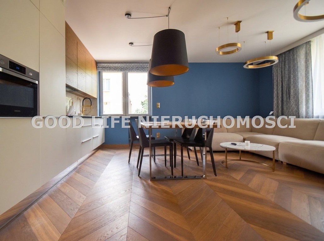WYSOKI STANDARD W CENTRUM 61 M2, UL. LENARTOWICZA – pohled 3