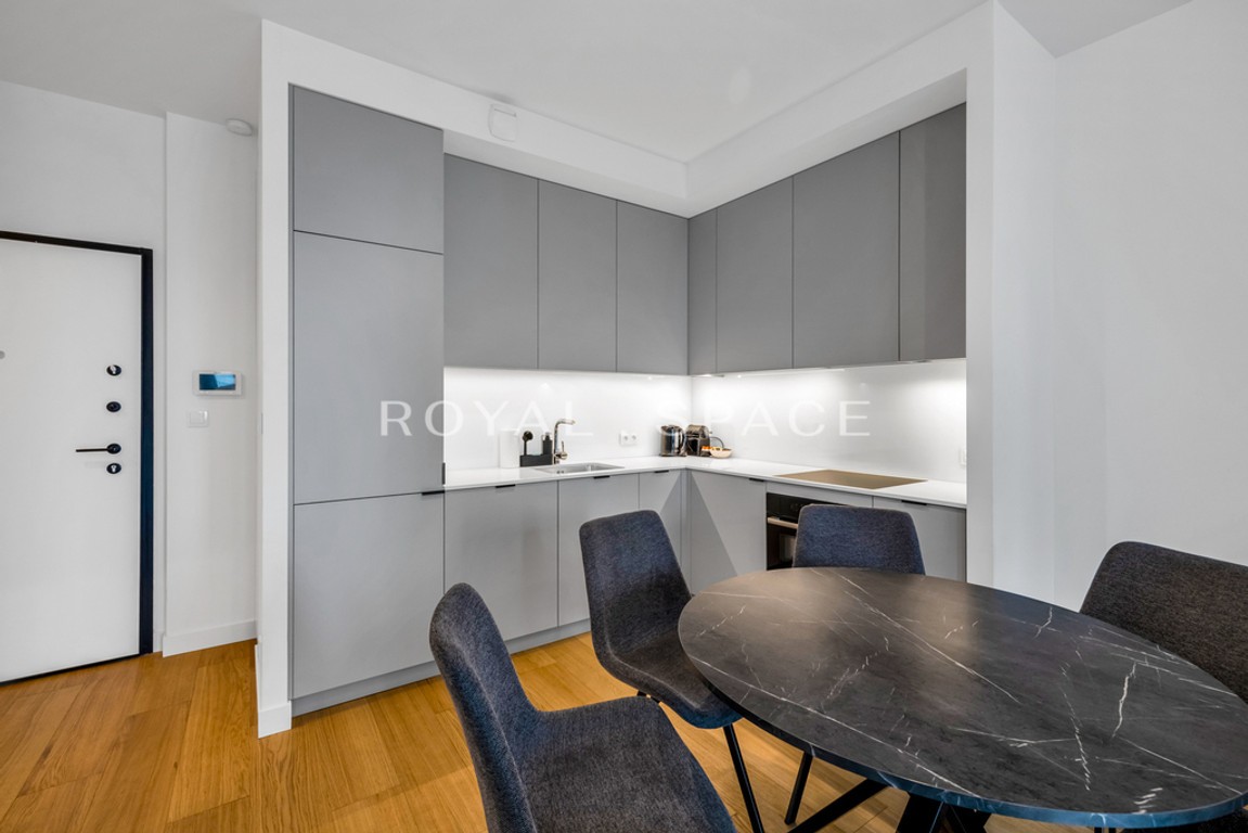Jasny apartament z szeroką loggią | Grzybowska - Widok 3