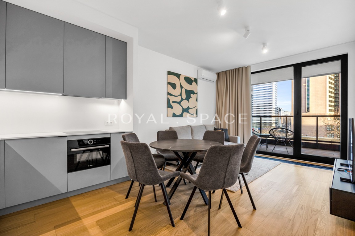 Jasny apartament z szeroką loggią | Grzybowska - Widok 5