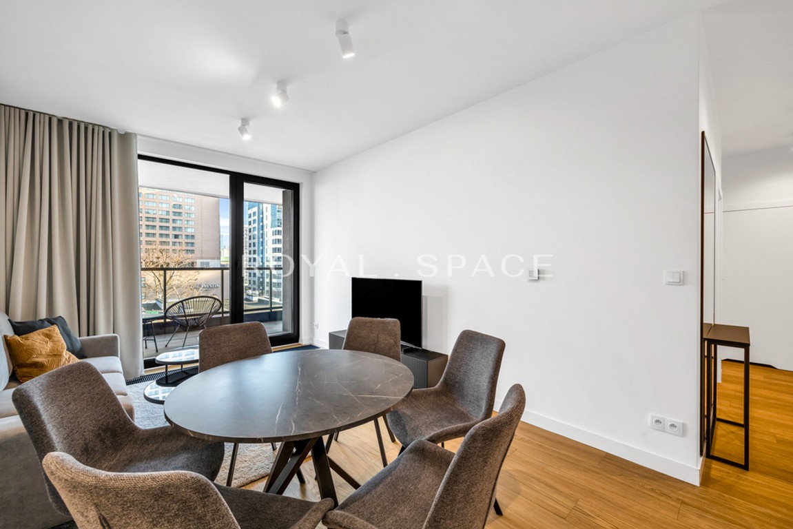 Jasny apartament z szeroką loggią | Grzybowska - Widok 6