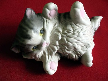 Kot - zabawny młody kotek - figurka z ceramiki - 6 x 9 x 15 cm-1