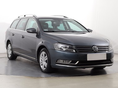 Volkswagen Passat B7 , DSG, Skóra, Navi, Klimatronic, Tempomat, Parktronic,-1