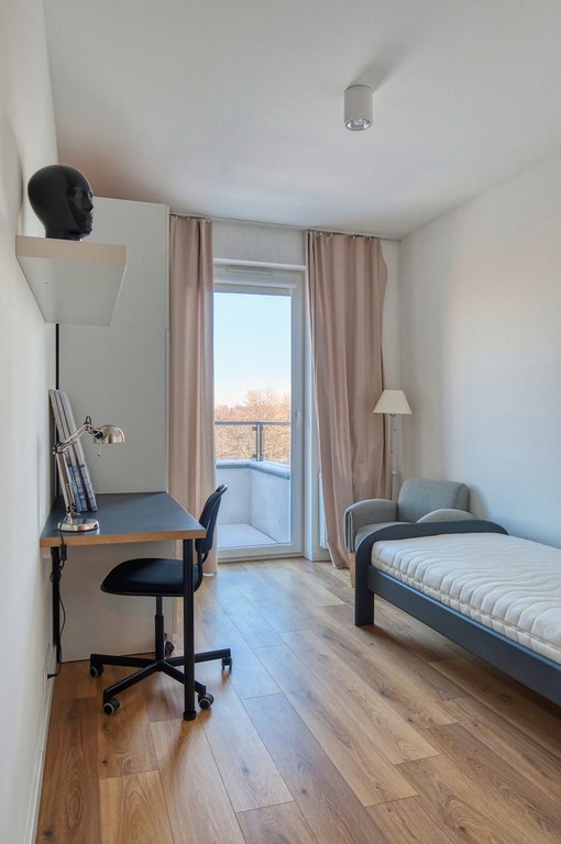 Cichy lokal w apartamentowcu z widokiem na zieleń - Widok 3