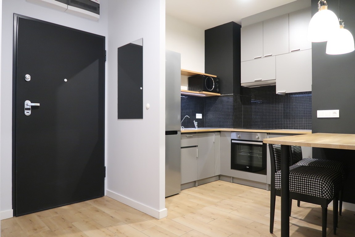 Cichy lokal w apartamentowcu z widokiem na zieleń - Widok 6