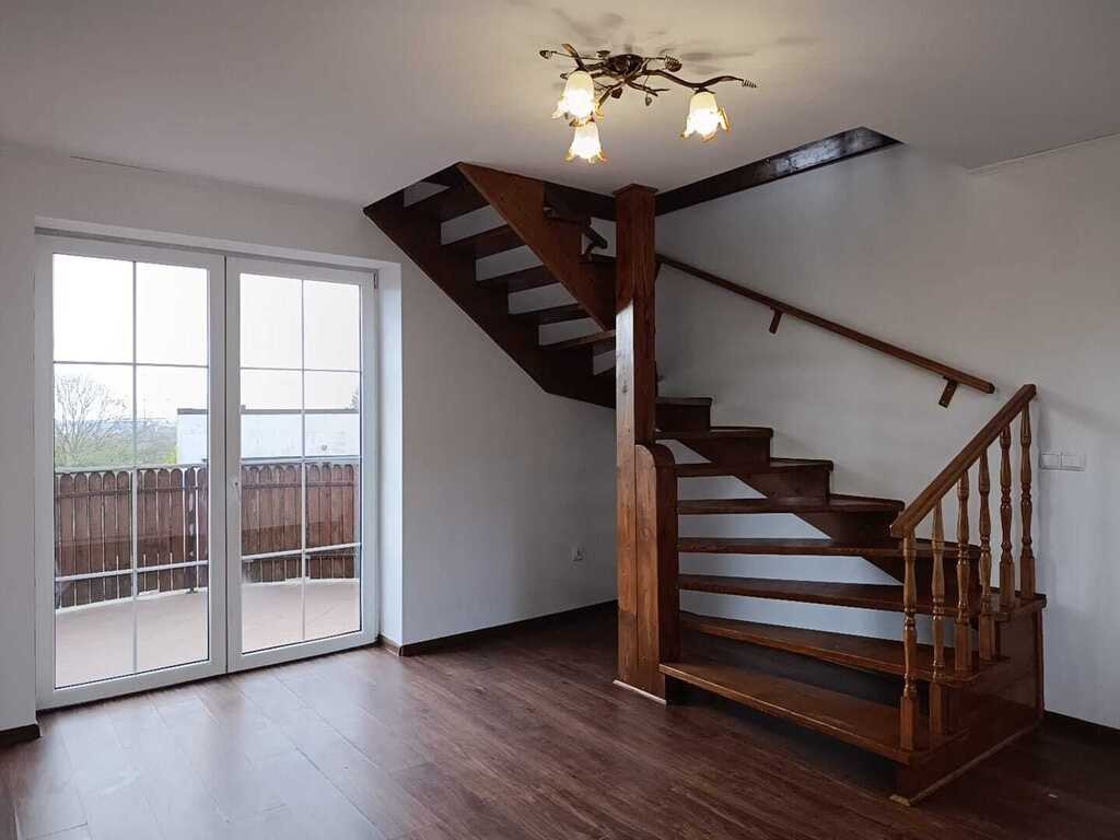 REZERWACJA I Garaż 52 m² I Działka 1700 m² – pohled 2