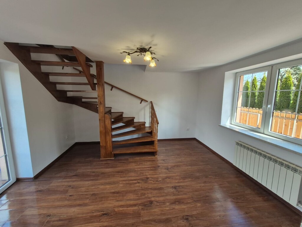 REZERWACJA I Garaż 52 m² I Działka 1700 m² – pohled 4