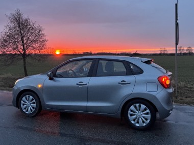 salon, serwisowany, pierwszy właściciel  wyposażenie z Premium Plus-1