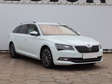 Skoda Superb III , 190 KM, Automat, Navi, Xenon, Bi-Xenon, Klimatronic,