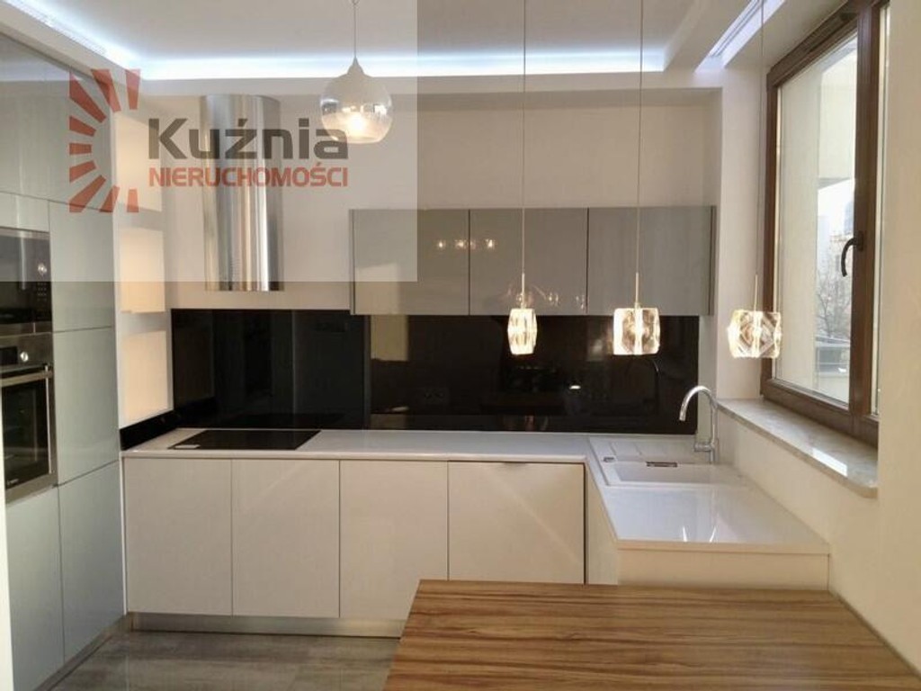 Wyjątkowy apartament 60 m² na zamkniętym osiedlu przy ul. Inflanckiej w Śródmieś
