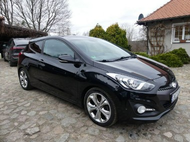 Hyundai i30 II 1,6 Crdi FIFA World Cup Edition R-Kamera Klimatronik Panorama dach-1