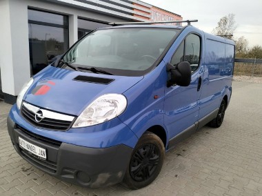 Opel Vivaro-1