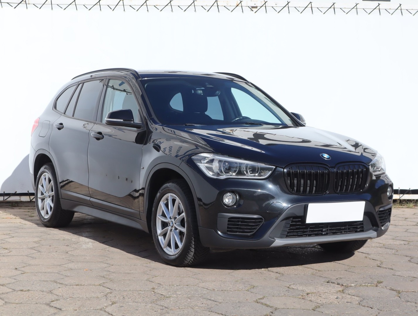 BMW X1 F48 , Navi, Klimatronic, Tempomat, Parktronic