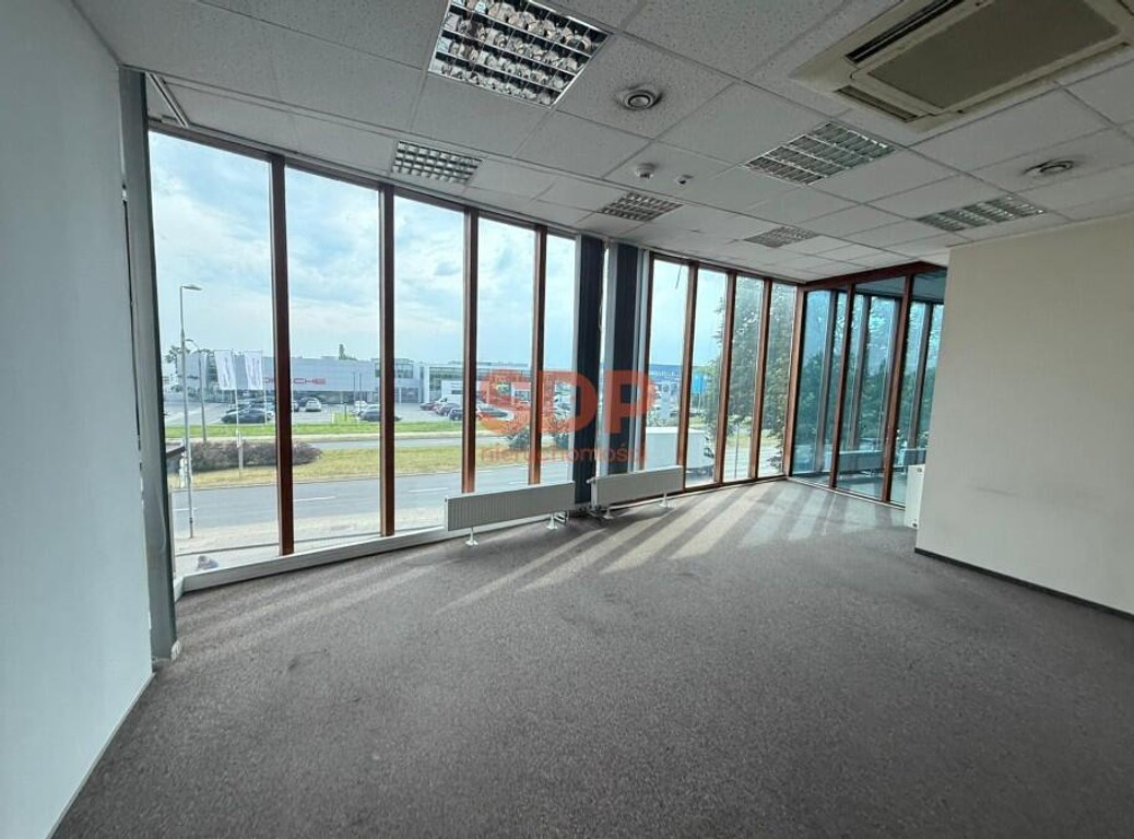 Centrum operacyjne | Całe piętro | 601,17 m² | Blisko lotniska - Widok 2